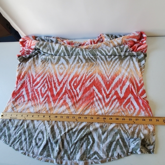 Chico's Zenergy Ikat Print Top Size 16/18 Crushed Fabric Shirt Tunic - Picture 9 of 12